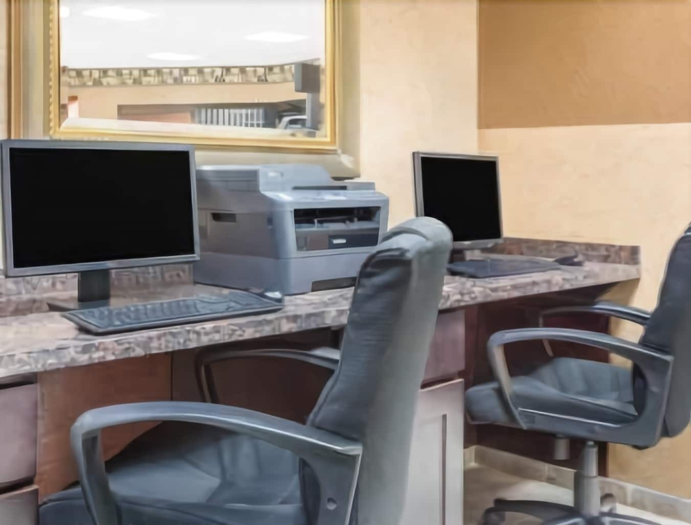במוטל Ramada By Wyndham Waupaca מראה חיצוני תמונה